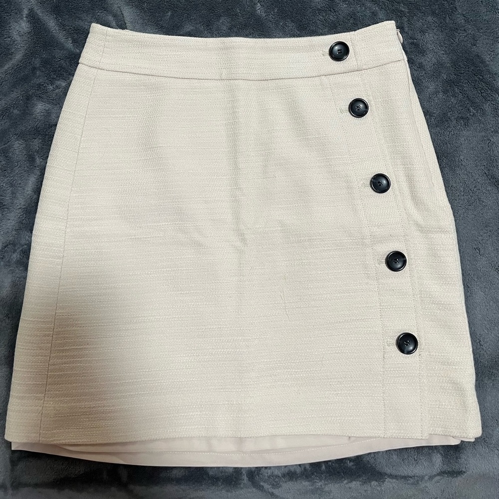 Ann Taylor skirt size 2